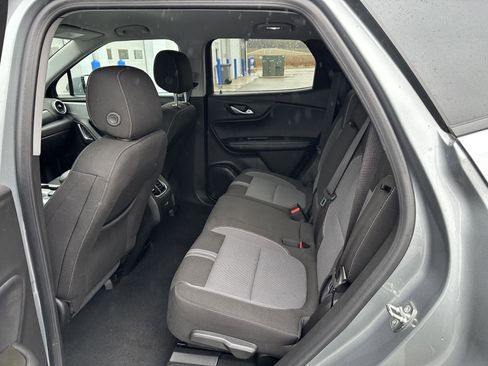 Used 2025 Chevrolet Blazer LT AWD/4WD image 13