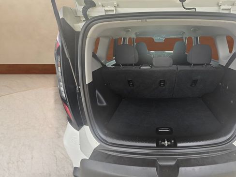 Used 2014 Kia Soul FWD image 14