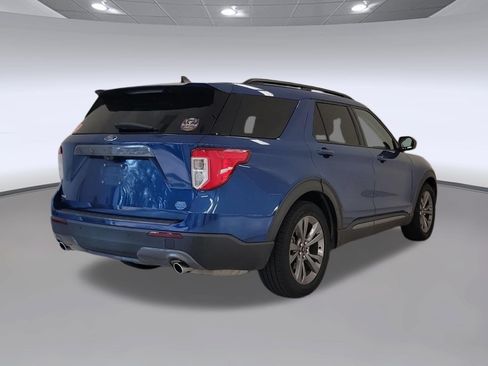 Used 2021 Ford Explorer XLT w/ Equipment Group 202A RWD image 7