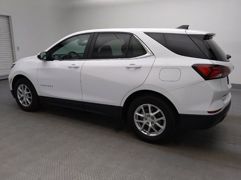 Used 2024 Chevrolet Equinox LT FWD image 3