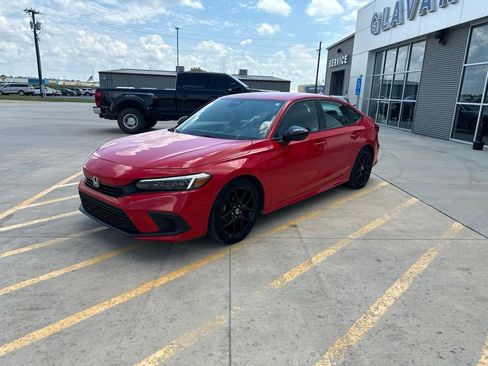Used 2022 Honda Civic Sport image 3