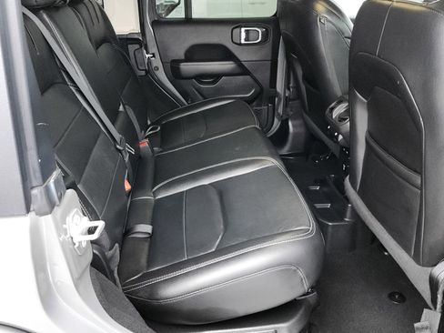 Used 2021 Jeep Wrangler Unlimited Sahara w/ Cold Weather Group image 19