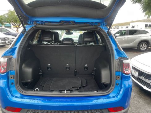 Used 2025 Jeep Compass Limited image 31