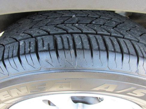 Used 2022 Ford Escape SE image 8