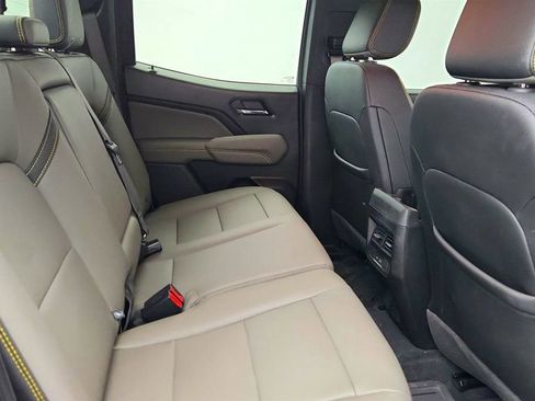 Used 2025 Chevrolet Colorado ZR2 w/ Technology Package image 24