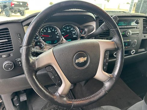 Used 2009 Chevrolet Silverado 1500 LT w/ Texas Edition image 18