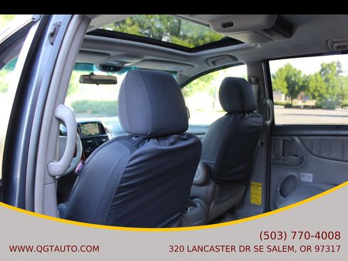 Used 2010 Toyota Sienna XLE Limited FWD image 12