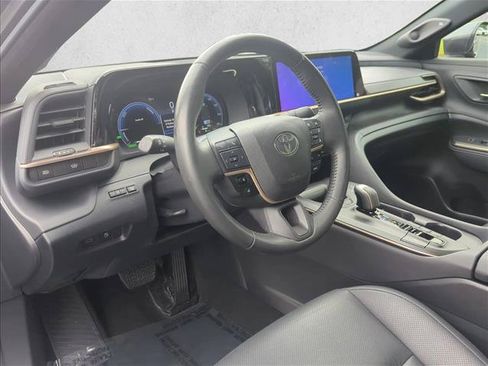 Certified 2023 Toyota Crown AWD/4WD image 9