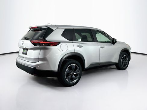 Used 2025 Nissan Rogue SV FWD image 9