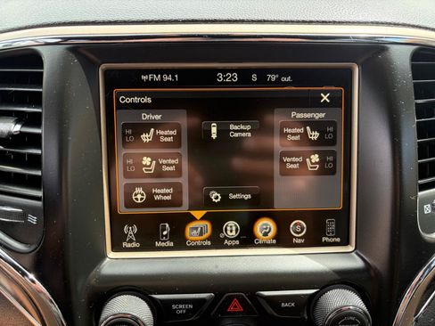 Used 2017 Jeep Grand Cherokee Limited w/ Luxury Group II AWD/4WD image 20
