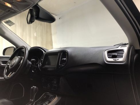 Used 2021 Jeep Compass Latitude image 13