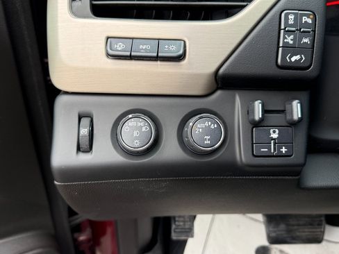 Used 2017 GMC Yukon XL Denali w/ Open Road Package image 16