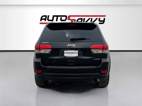 Used 2021 Jeep Grand Cherokee Laredo image 6