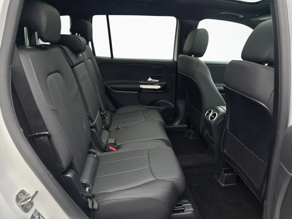 New 2026 Mercedes-Benz GLB 250 4MATIC image 23