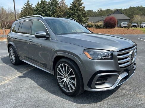 Used 2025 Mercedes-Benz GLS 450 4MATIC image 18