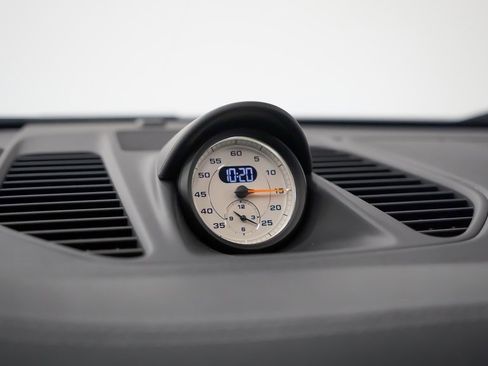 Used 2018 Porsche 911 GT3 image 24