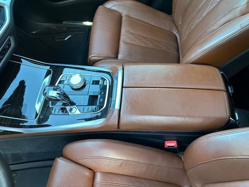 Used 2020 BMW X7 xDrive40i w/ M Sport Package image 12