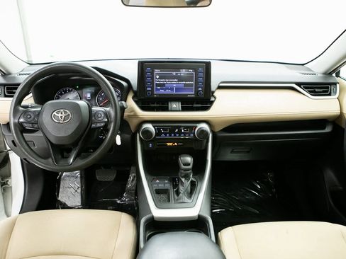Used 2021 Toyota RAV4 LE w/ Carpet Mat Package (TMS) image 13