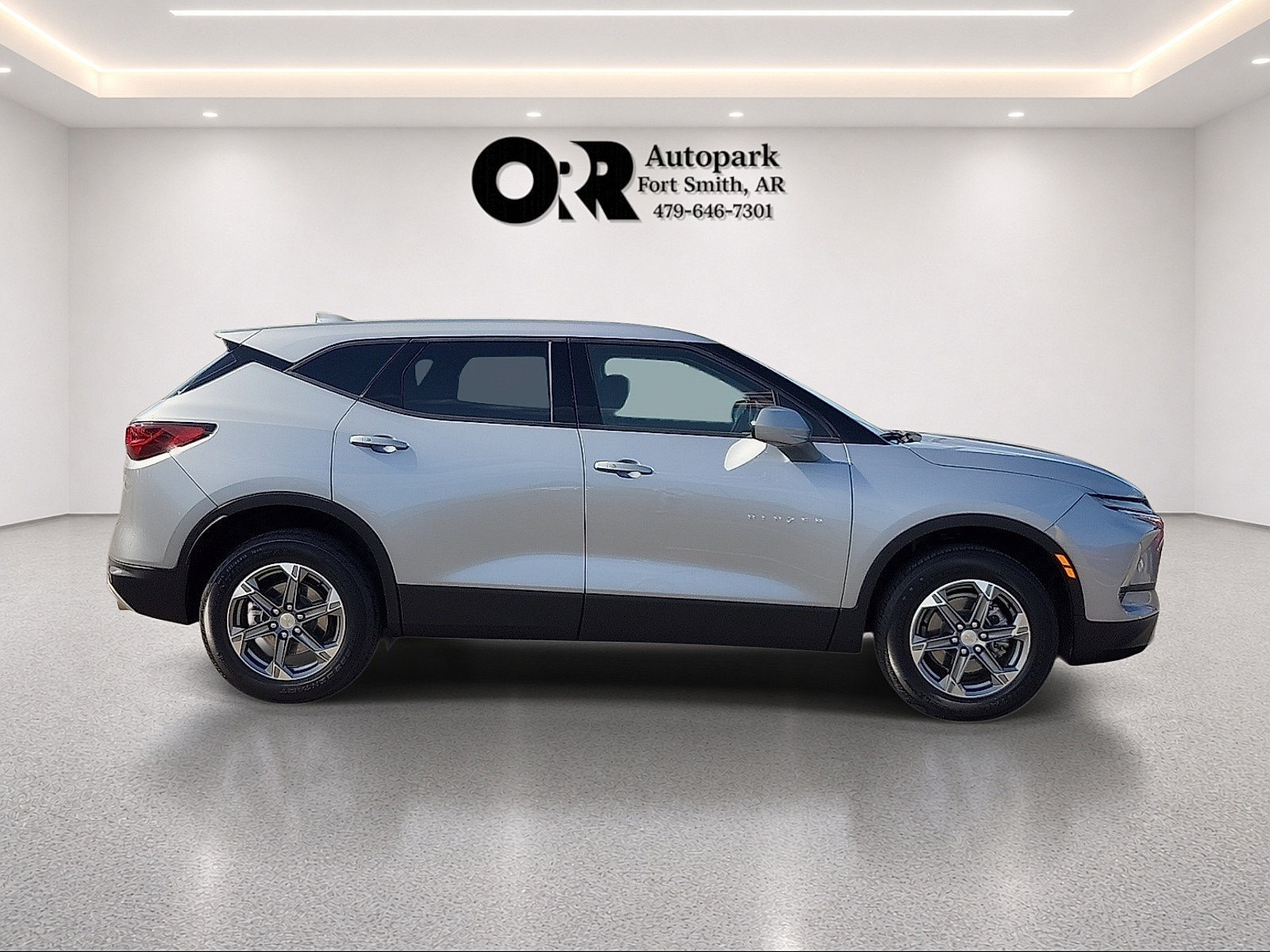 Used 2025 Chevrolet Blazer LT FWD image 6
