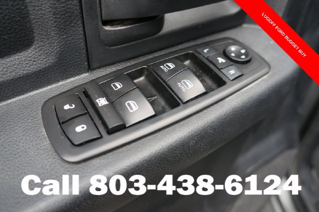 Used 2013 RAM 2500 Tradesman w/ Chrome Appearance Group AWD/4WD image 5