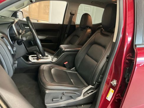 Used 2019 Chevrolet Colorado ZR2 image 17