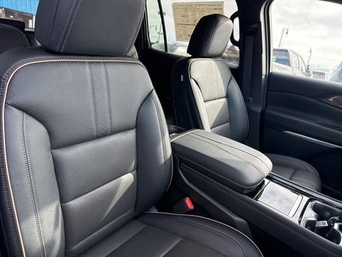 New 2026 Chevrolet Traverse High Country image 37