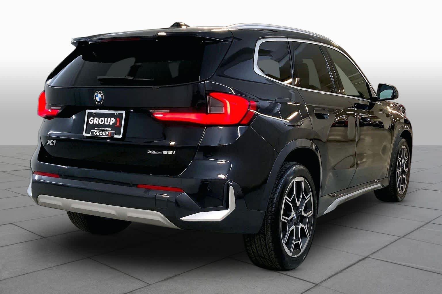 Used 2025 BMW X1 xDrive28i AWD/4WD image 12