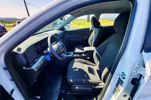 New 2027 Hyundai Kona SE FWD image 17