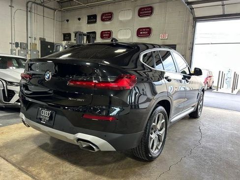 Used 2023 BMW X4 xDrive30i w/ Premium Package image 3