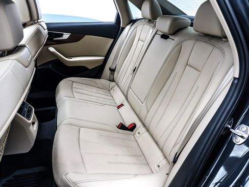 Used 2023 Audi A4 2.0T Premium w/ Convenience Package image 8