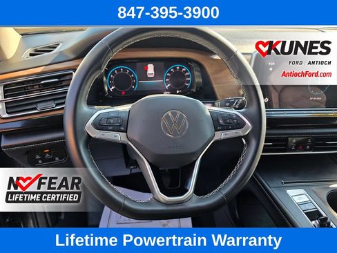 Used 2024 Volkswagen Atlas SE AWD/4WD image 27