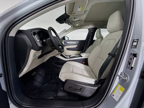 New 2026 Volvo XC40 B5 Plus w/ Protection Package Premier AWD/4WD image 20