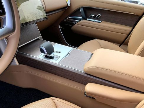 New 2026 Land Rover Range Rover SE AWD/4WD image 10
