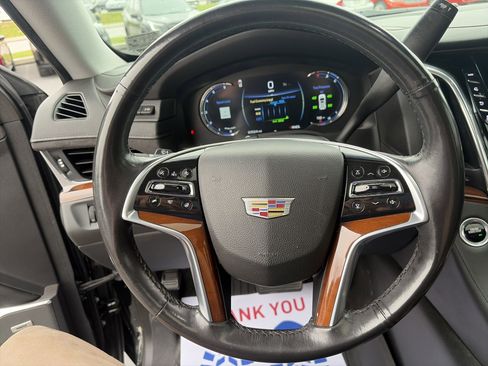Used 2018 Cadillac Escalade ESV Luxury AWD/4WD image 41