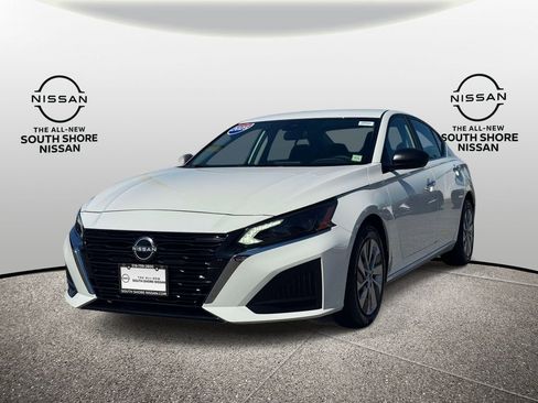 Used 2025 Nissan Altima 2.5 S FWD image 4