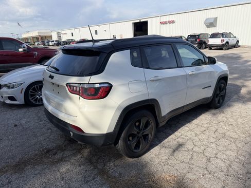 Used 2019 Jeep Compass Altitude image 4