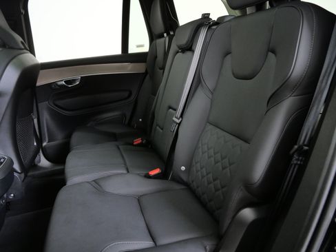 Used 2025 Volvo XC90 B6 Plus AWD/4WD image 17