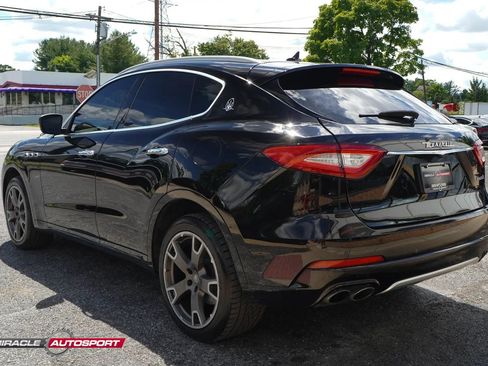Used 2017 Maserati Levante S AWD/4WD image 5