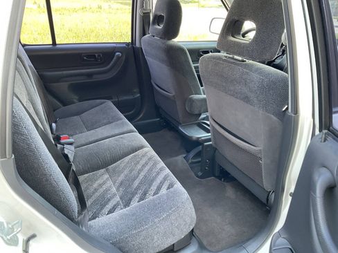 Used 2001 Honda CR-V LX image 31
