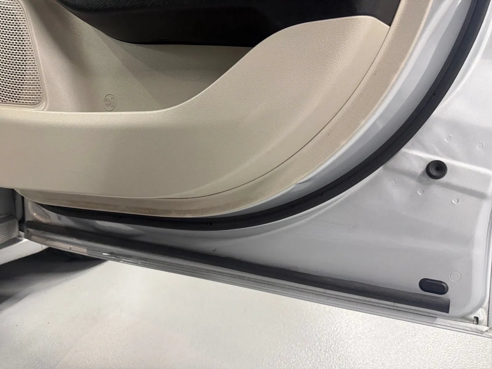 Used 2023 Chrysler Pacifica Touring-L FWD image 35