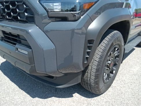 Used 2025 Toyota 4Runner TRD Off-Road AWD/4WD image 9