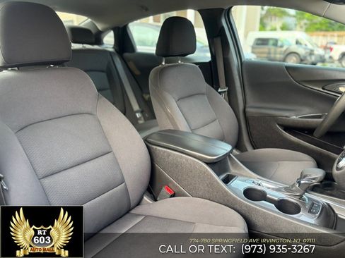 Used 2024 Chevrolet Malibu LT FWD image 15