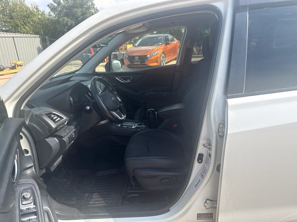Used 2019 Subaru Forester Premium w/ Popular Package #1 AWD/4WD image 11