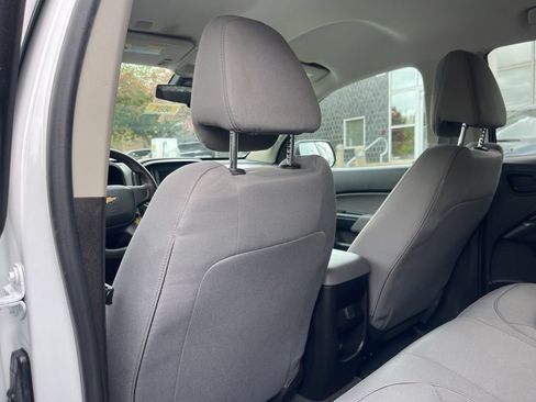 Used 2021 Chevrolet Colorado W/T RWD image 18