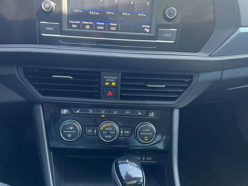 Used 2023 Volkswagen Jetta SE FWD image 20