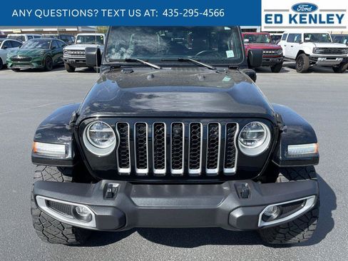 Used 2021 Jeep Wrangler Unlimited Sahara w/ Cold Weather Group AWD/4WD image 24