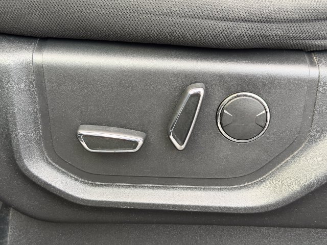 Used 2018 Ford F150 XLT w/ Equipment Group 302A Luxury AWD/4WD image 35