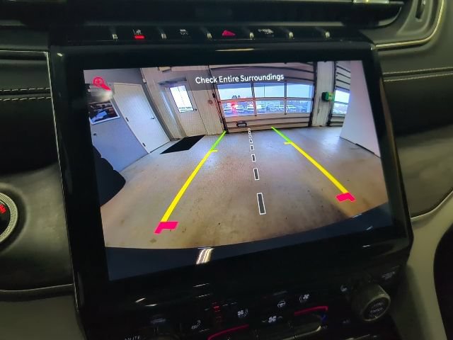 Used 2022 Jeep Grand Cherokee Overland w/ Luxury Tech Group IV AWD/4WD image 25