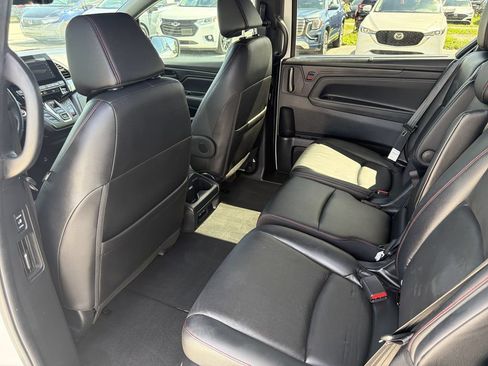 Used 2024 Honda Odyssey Sport image 13