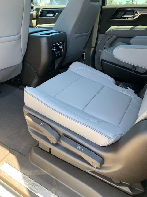 New 2026 GMC Yukon XL Elevation w/ Elevation Premium Package AWD/4WD image 14